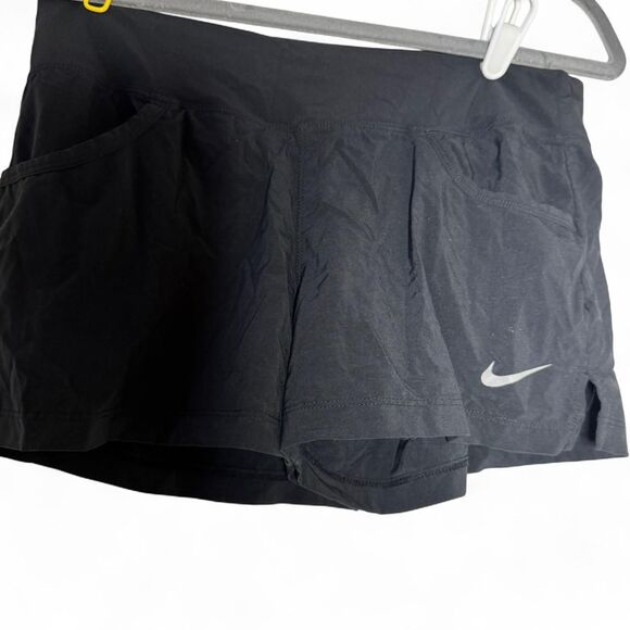Nike Women’s Black Shorts Size M - Picture 2 of 7